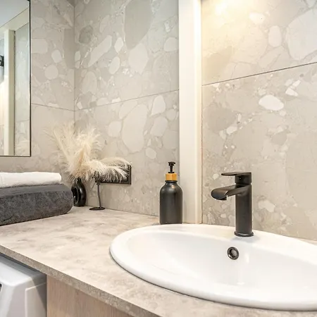 Cozy Loft In Center Lägenhet