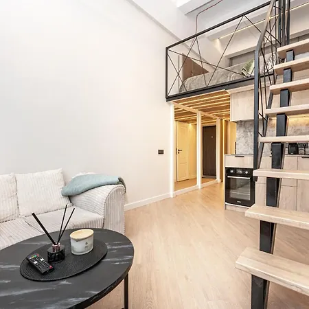 Cozy Loft In Center *