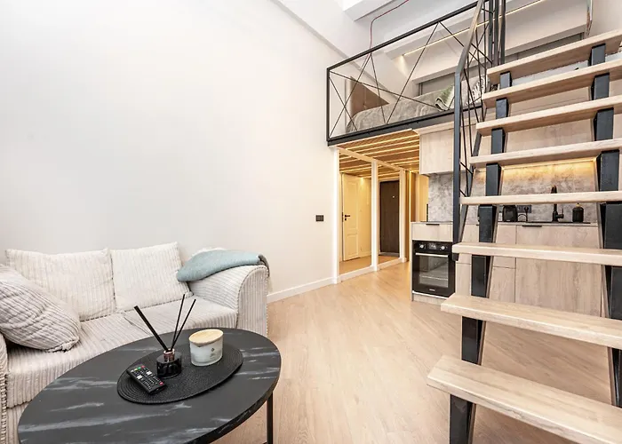 Cozy Loft In Center *