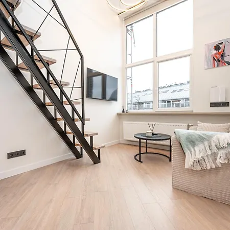 アパート Cozy Loft In Center ヴィリニュス